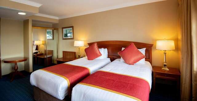 Отель Killarney Towers Hotel & Leisure Centre Килларни-13